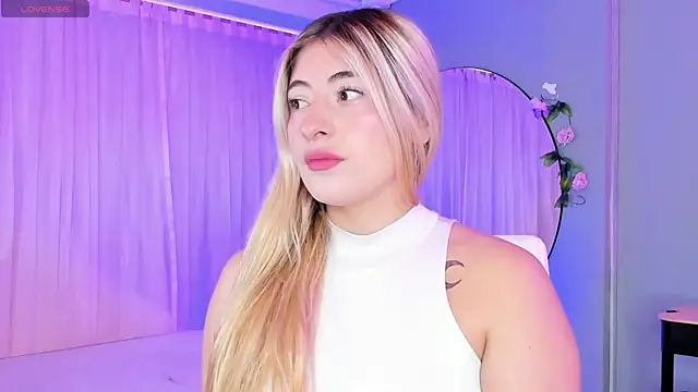 tiffany becker online show from April 25, 1:41 pm