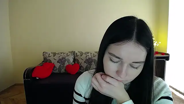 Pretty shy online show from April 28, 9:46 am