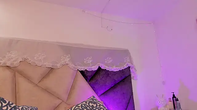 BonnieCute  online show from June 9, 12:21 am