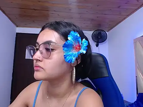 kathe-mills235 online show from November 4, 1:38 pm