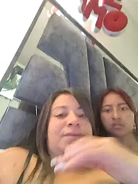 Alona Evans online show from April 3, 6:06 pm