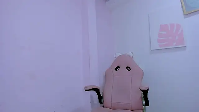 Evelin shy online show from February 5, 11:13 am