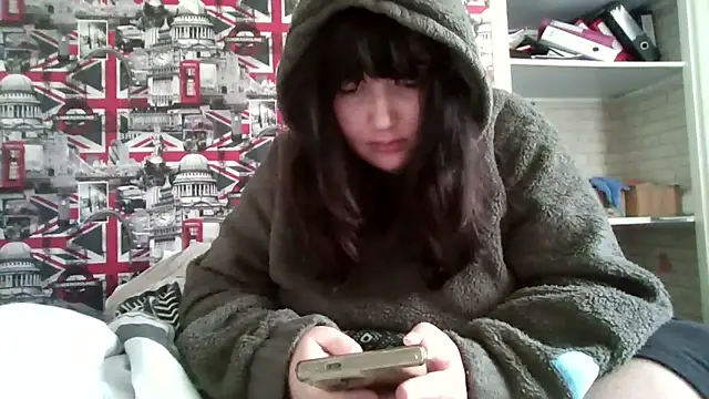 Snapshot of Lynylou chatting on September 30, 8:31 am Lynylou online show from September 30, 8:31 am