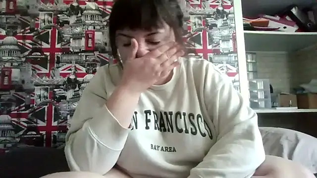 Snapshot of Lynylou chatting on October 12, 1:46 pm Lynylou online show from October 12, 1:46 pm