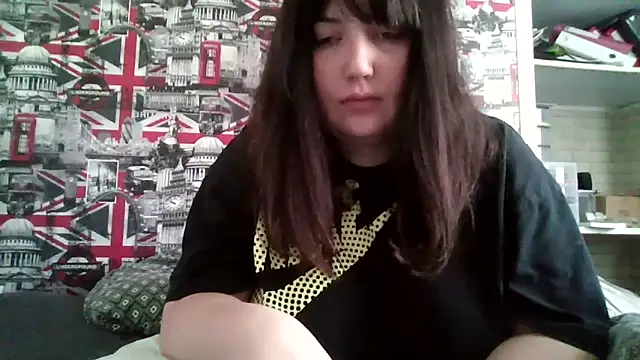 Snapshot of Lynylou chatting on September 28, 12:21 pm Lynylou online show from September 28, 12:21 pm