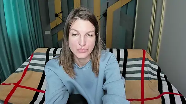 EmilyWalkeri online show from October 28, 8:09 am