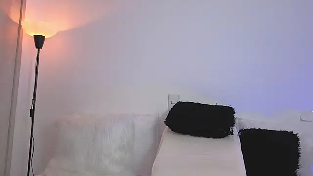 Cristel Boom online show from March 25, 5:16 pm