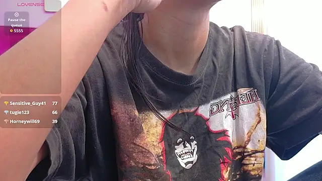 yourcuteneighbourr online show from April 28, 3:00 am