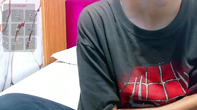 yourcuteneighbourr online show from July 29, 3:17 am
