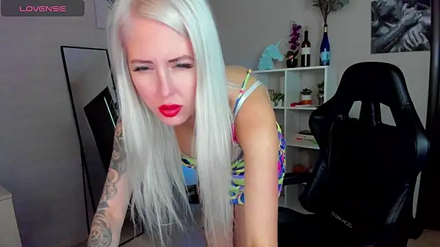 Snapshot of Mermaid_N chatting on September 24, 1:37 am Mermaid N online show from September 24, 1:37 am