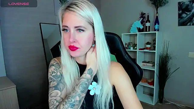 Snapshot of Mermaid_N chatting on September 19, 1:48 am Mermaid N online show from September 19, 1:48 am