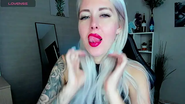 Snapshot of Mermaid_N chatting on September 10, 1:49 am Mermaid N online show from September 10, 1:49 am