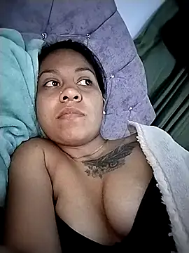 Tiphanydirty3 online show from April 28, 2:27 am