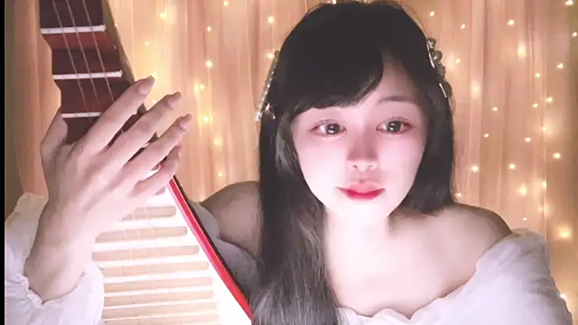 Snapshot of ---MIA--- chatting on October 4, 3:27 pm ---MIA--- online show from October 4, 3:27 pm