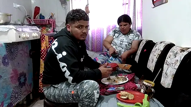 Boycuriousxxx online show from April 18, 7:07 pm