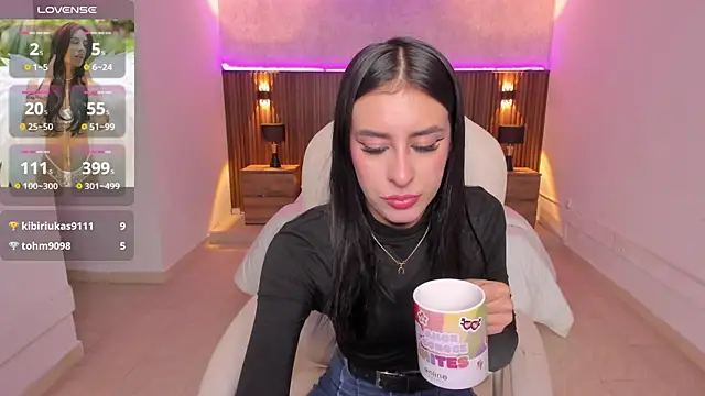 karlaa james online show from April 22, 11:07 am