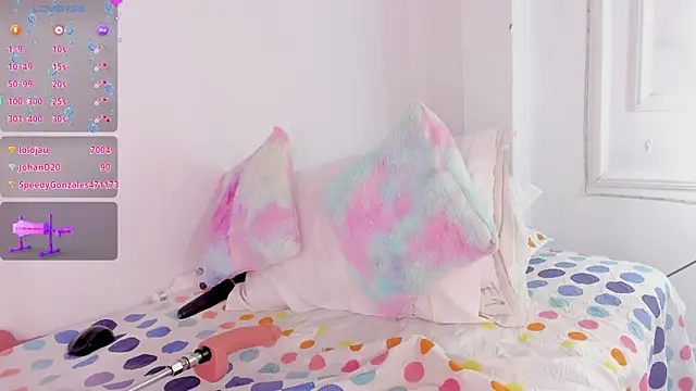 Chleo   online show from October 3, 6:46 pm