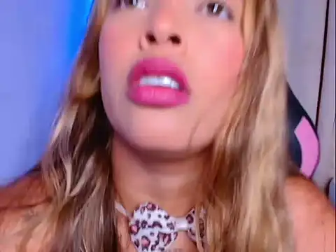 mia and max111 online show from July 9, 1:41 am