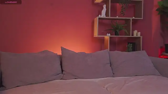 JessRosen online show from April 4, 4:11 am