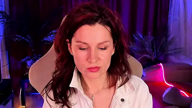 April o Nill online show from April 22, 4:04 pm