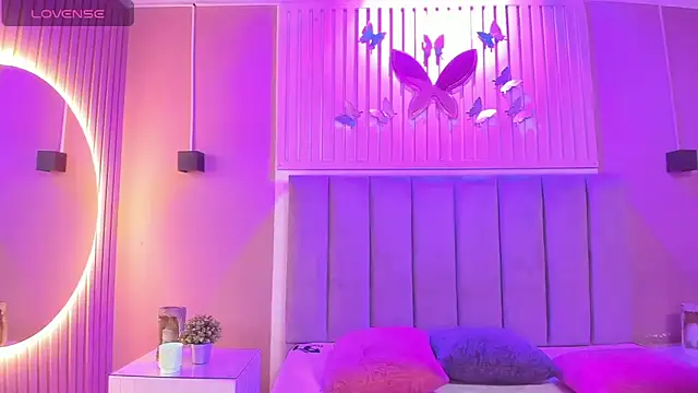 Snapshot of diosa_cristal chatting on October 18, 4:15 am diosa cristal online show from October 18, 4:15 am
