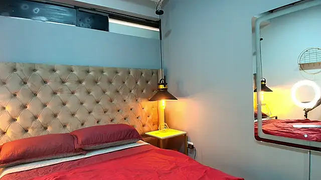 Anthonelaa   online show from April 27, 8:28 pm