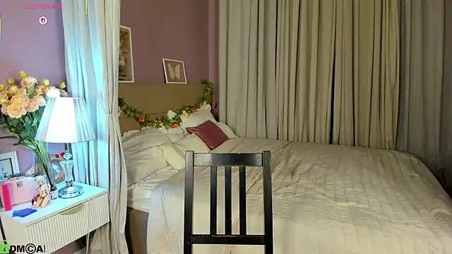 Dearly Emily online show from April 26, 5:21 pm