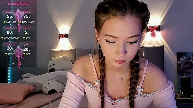 Snapshot of diana_nier chatting on October 2, 7:30 pm diana nier online show from October 2, 7:30 pm