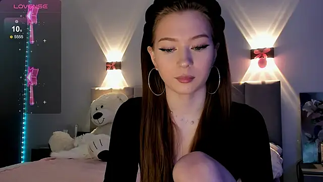 Snapshot of diana_nier chatting on September 22, 7:23 pm diana nier online show from September 22, 7:23 pm
