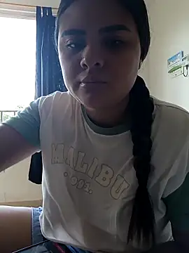 sexy-latin10 online show from April 23, 1:24 pm