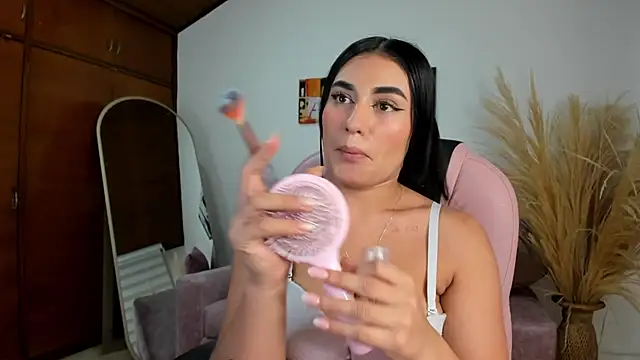 Alheli 16 online show from February 9, 12:40 pm