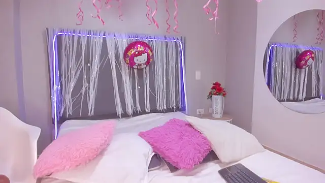 emma lye online show from November 4, 9:53 pm