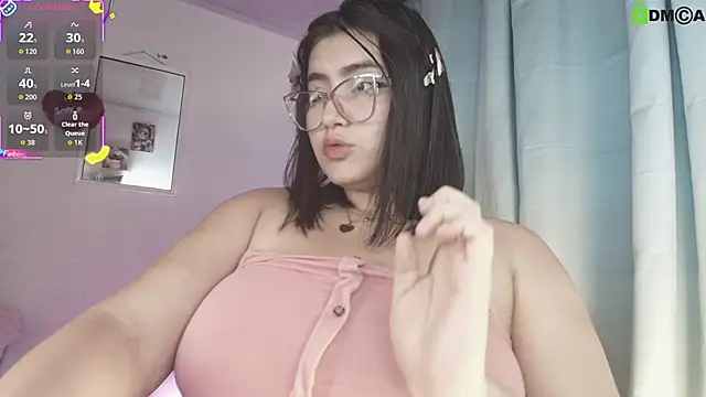 juli juliana online show from October 19, 8:22 pm