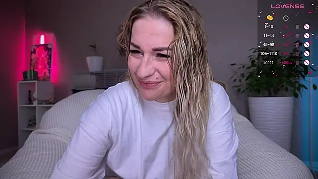 Snapshot of Tanya_Acid chatting on October 16, 11:46 am Tanya Acid online show from October 16, 11:46 am