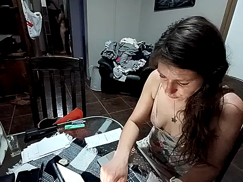 Missmesexycouple69 online show from October 27, 12:28 am