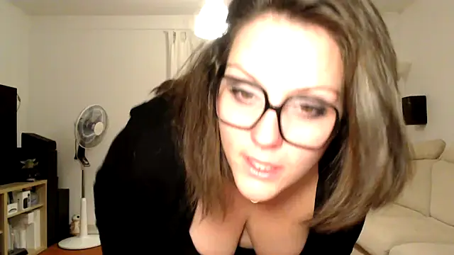 vagina02cam online show from November 27, 11:29 pm