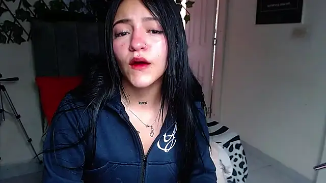 Violettasquirt online show from June 24, 1:54 pm