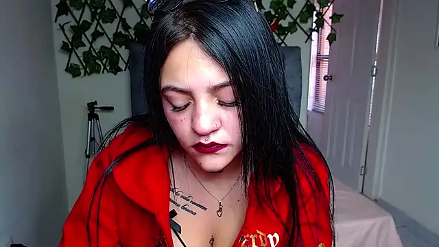 Violettasquirt online show from August 3, 1:28 pm