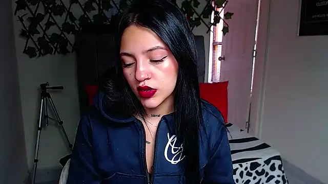Violettasquirt online show from June 30, 1:32 pm