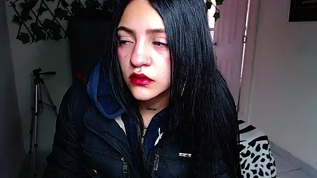 Violettasquirt online show from June 23, 1:53 pm