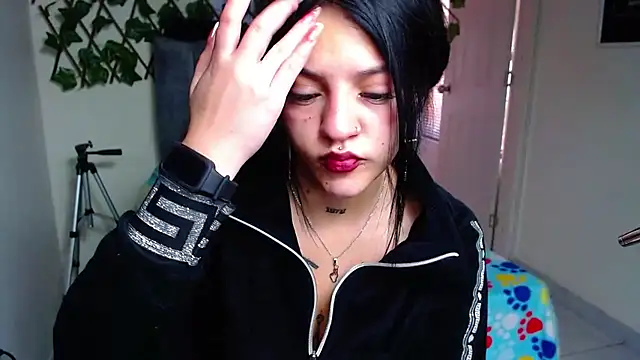 Violettasquirt online show from July 15, 2:00 pm