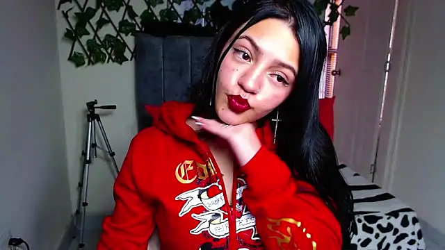 Violettasquirt online show from June 16, 1:45 pm