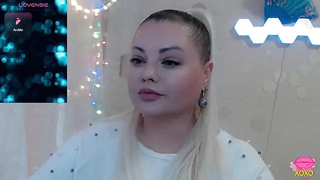 JewellKiss7 online show from May 16, 1:21 pm