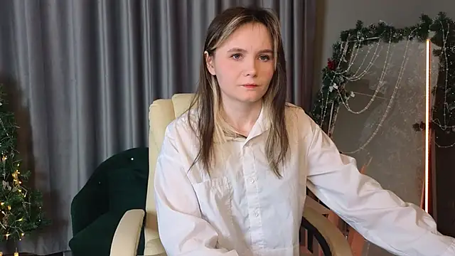 CiriRianonn online show from January 16, 4:19 am