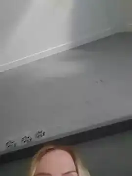 Linda 999 online show from March 19, 2:54 pm