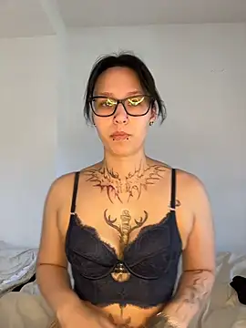 TheRealNyxa online show from May 27, 8:44 am