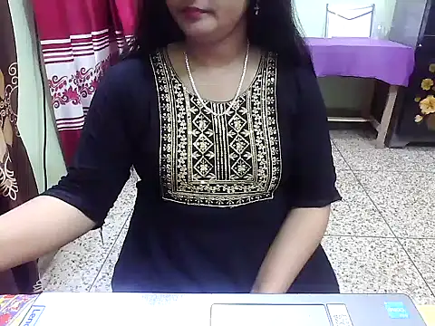 Snapshot of LovelyRose69 chatting on October 5, 2:11 pm LovelyRose69 online show from October 5, 2:11 pm