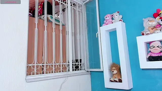 Cuty sexy hot online show from April 30, 11:37 am