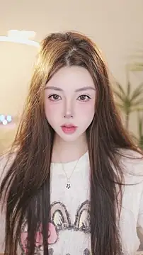 Qiaoqiao  online show from June 4, 4:11 pm