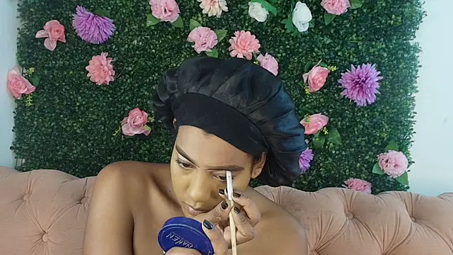 flavia cruz online show from April 27, 12:35 pm